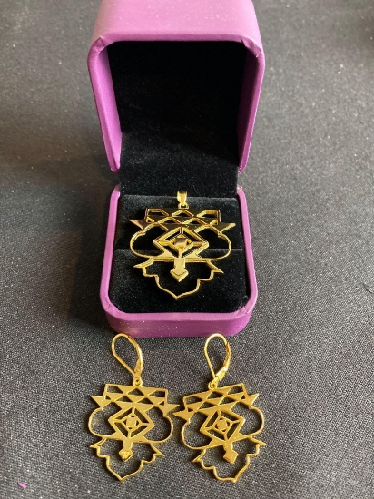 Vivir World Aztec Collection Gold Earrings and Gold Pendant