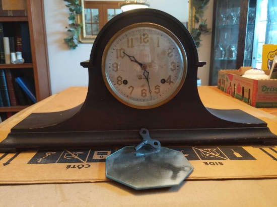 D- Antique New Haven Mantle Clock