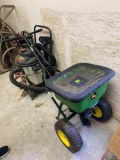 O- John Deere Spreader