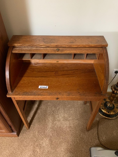 LR- Wood Children's Desk