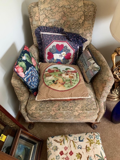 LR- Cushioned Chair with Leg Rest
