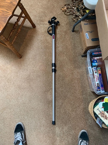 LR- Bogen Manfrotto Tripod For Camera