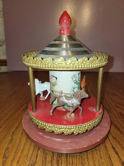 FR- Donald Duck Antique Carosel Wind Up
