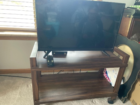 MB- Insignia 32" LED TV