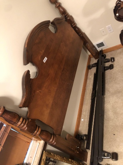 UB1- Bed frame and metal supports