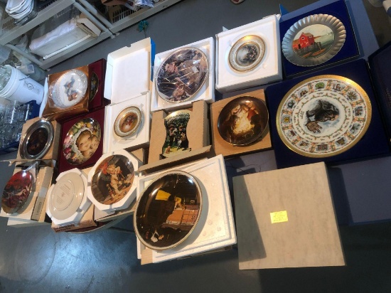 B- Signature Decorative Plates