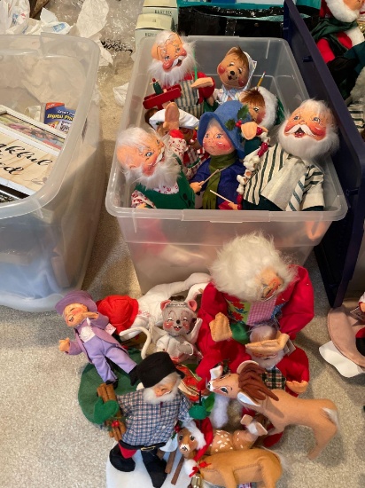 UB2- Box of Annalee Dolls