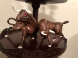 UB1- A pair of decorative bulls