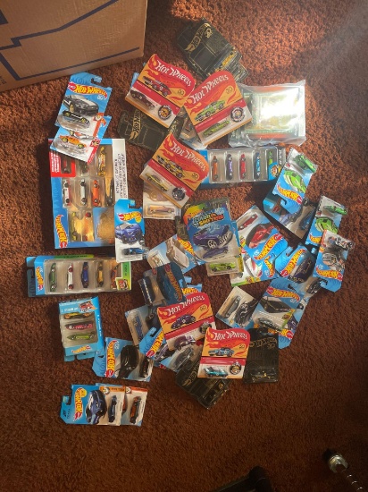 B3- Hot Wheels Cars Lot