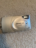 G- Olympus D-380 Camera