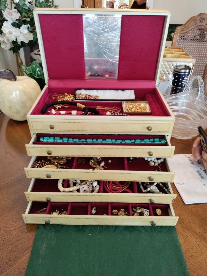 DR- Jewelry Box With Contents