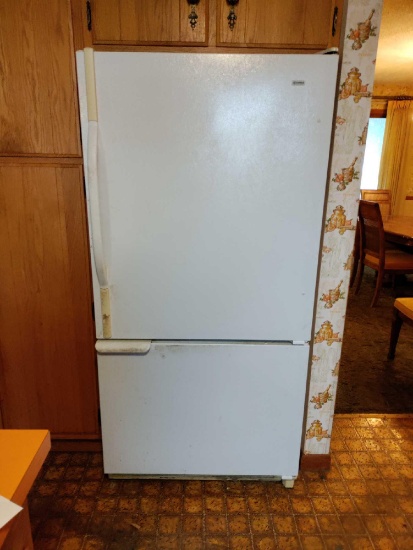 (K) G- Kenmore Refrigerator/Freezer