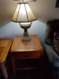 FR- End Table and Lamp