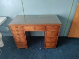 BR2- Wood Desk