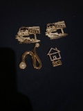 (4) Brooches