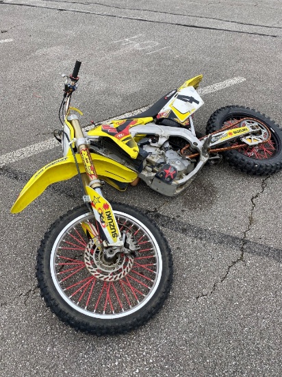 2006 Yellow Suzuki RMZ450 Motorcycle