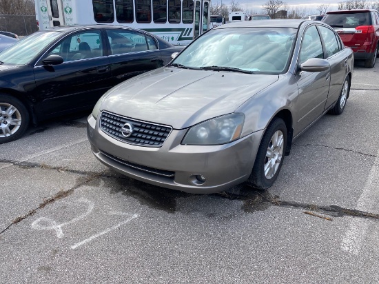 2005 Tan Nissan Altima