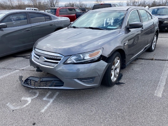 2011 Gray Ford Taurus