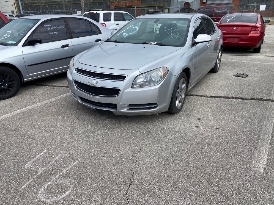 2010 Silver Chevrolet Malibu