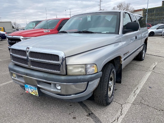 1999 Silver Dodge Ram