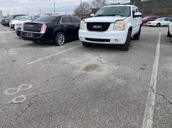 2007 White GMC Yukon