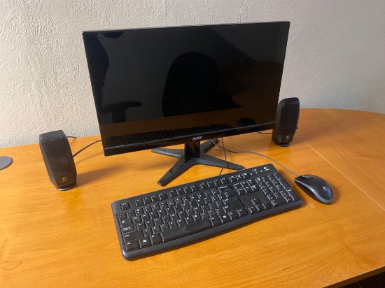 UO- Acer Monitor, Keyboard, Mouse, and (2) Logitech Speakers