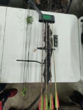 G- Compound Bow with Jack Pine Arrow Holder