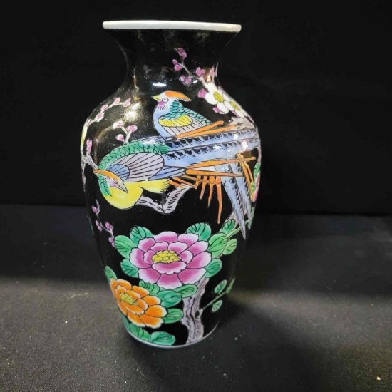 B- Vintage Hand Painted Japanese Vase