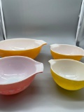 B- (4) Pyrex Bowls