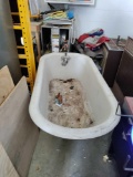 G- Claw Foot Cast Iron Bathtub