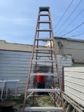 O- Werner 12' Fiberglass Ladder