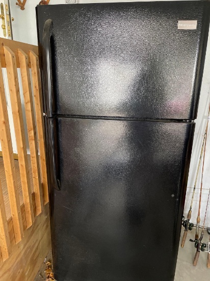 G- Frigidaire Refrigerator