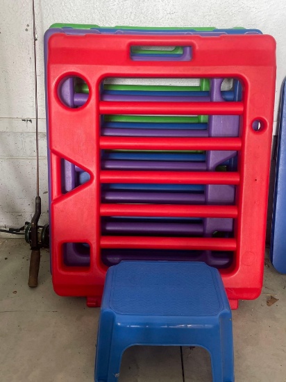 G- (4) Piece Plastic Connecting Play Yard/Gate and Step Stool