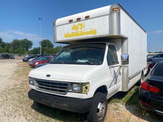 1995 White Ford Econoline