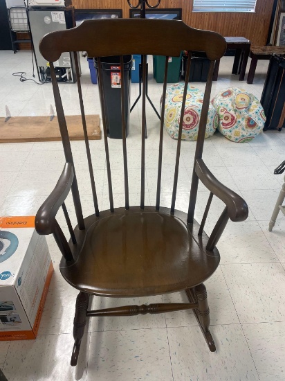 L- Wood Rocking Chair