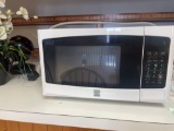 Student Lounge- Kenmore Microwave