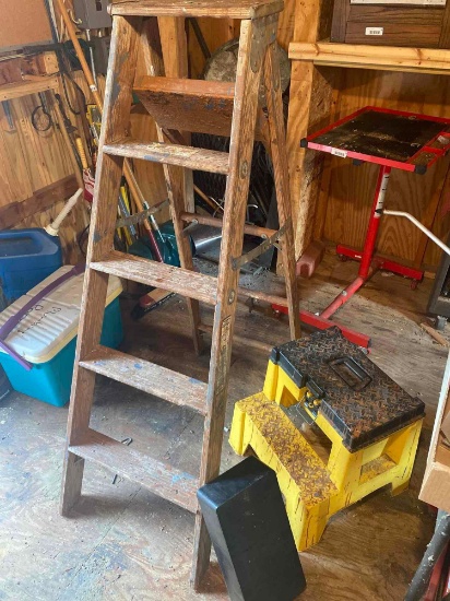 S- 4' Wood Ladder, Step Stool, and Step Block