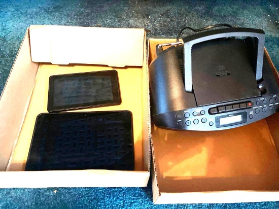 FR- (2) Kindle Readers and Sony CD/Radio Cassette Player