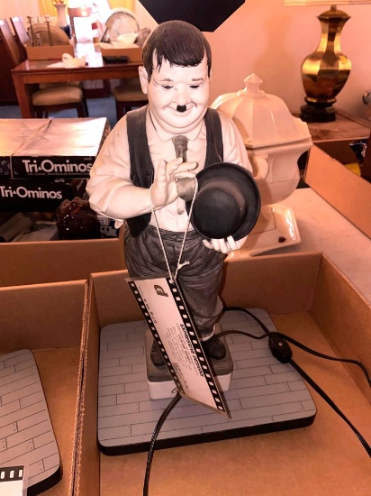 LR- Oliver Hardy Statue With Light