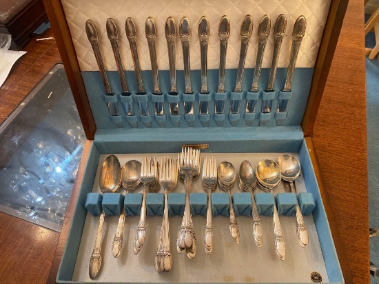 DR- 1847 Rogers Bros. Silver-plate Silverware