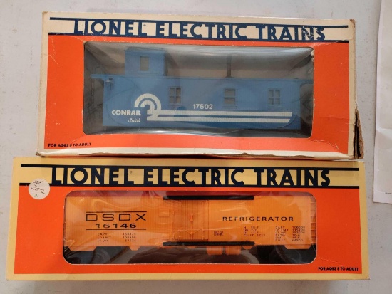 Lionel Conrail Standard "O" Caboose and Dairy Dispatch Reefer