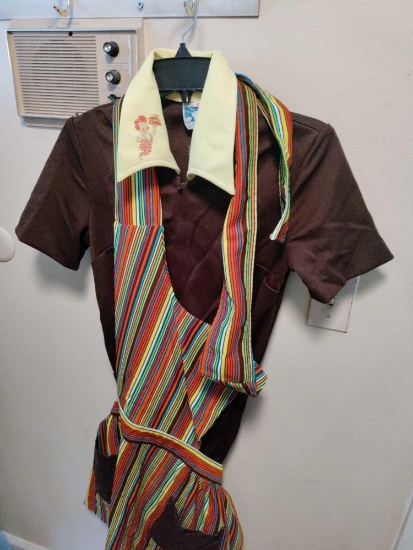 L- Vintage Frisch's Uniform