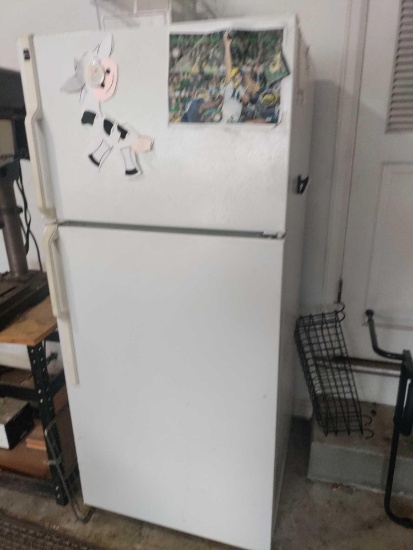 G- Hotpoint GE Refrigerator