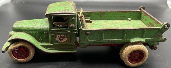 LR- Vintage Toy Truck