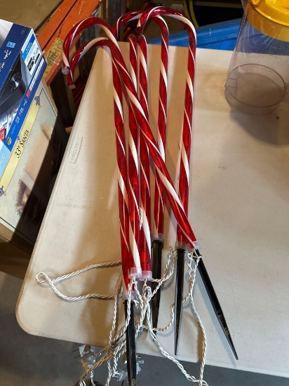 G- Candy Cane Decor