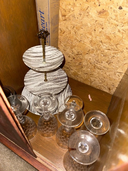 B- Contents of Bar