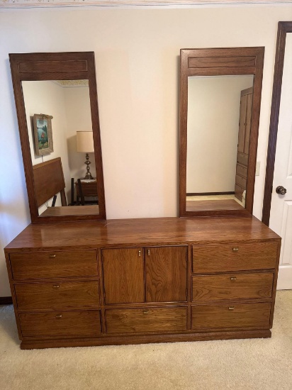 B2- Bernhardt (3) Piece Bedroom Set With Lighted Picture