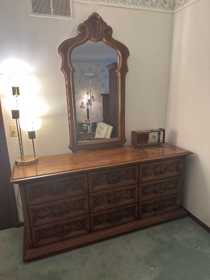 B3- Henredon (4) Piece Bedroom Set
