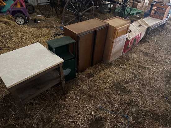 BG- Row Of Assorted Items