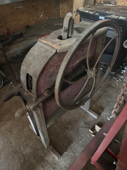 FG- Antique Corn Shucker